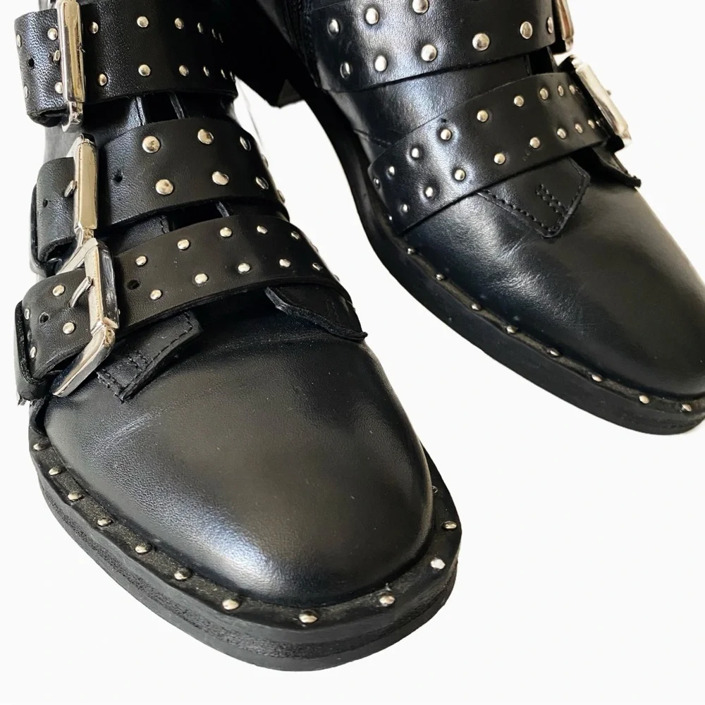 Topshop Size 5 1/2 Biker Moto Boot Amelia Leather With Studs - Picture 3 of 9